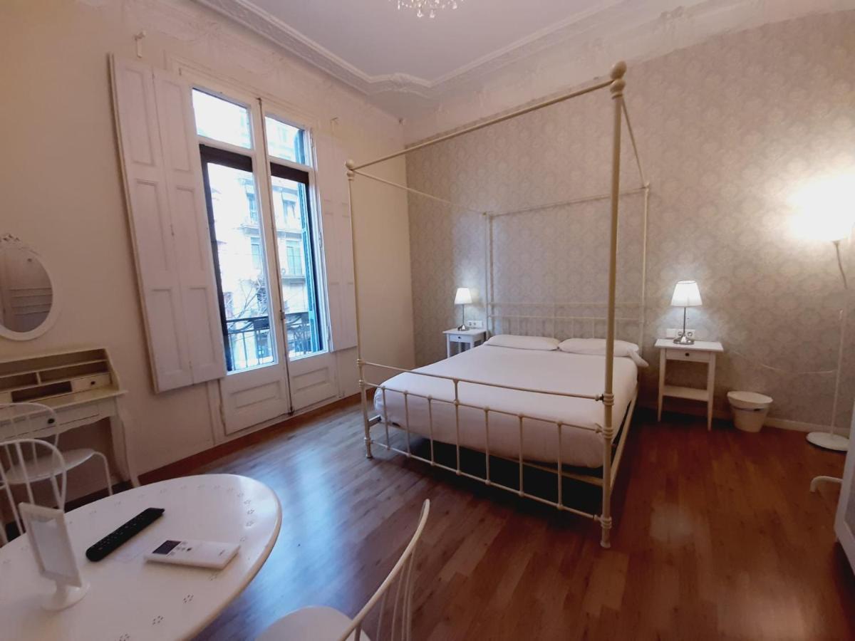 Lumine Luxury Suites By Gaiarooms Барселона Екстер'єр фото